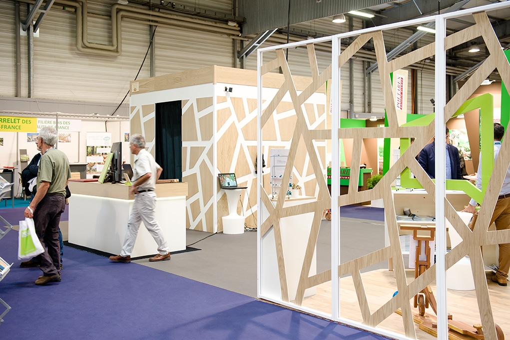 ESB projet etudiant stand salon bois